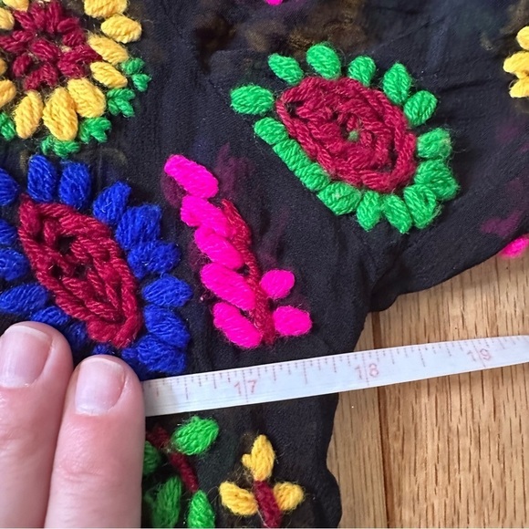 Sweet Sinammon Multicolor Paisley Embroidered Long Sleeve Top Womens Medium - Picture 7 of 8